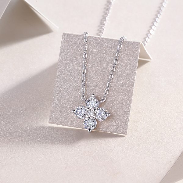 Lucky Four-Leaf Clover Moissanite Necklace Pendant - Cristiera - Image 5