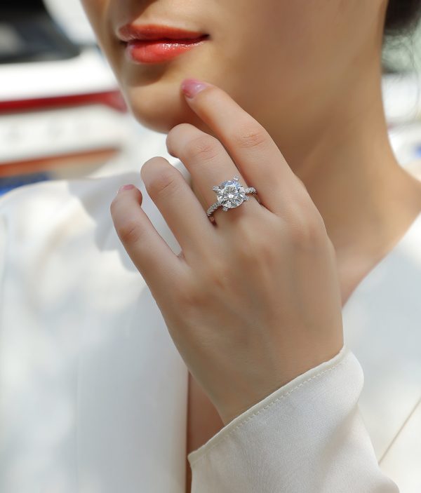 5 Carat Engagement Ring With Moissanite - Cristiera - Image 4