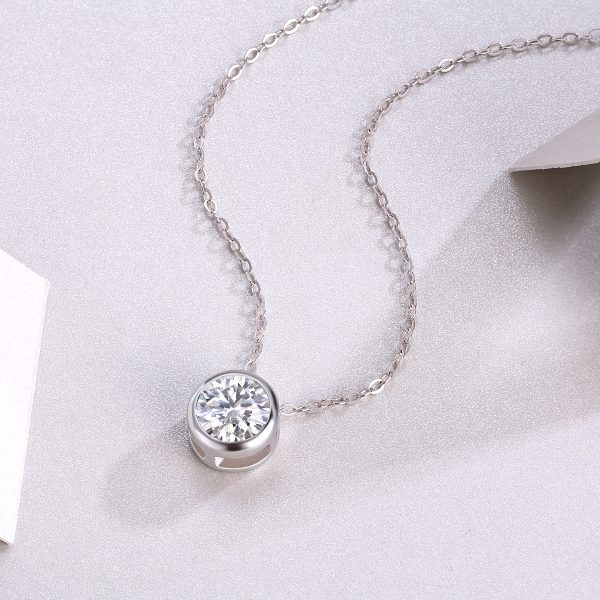 Simple Style Moissanite Stone Necklace - Cristiera - Image 6
