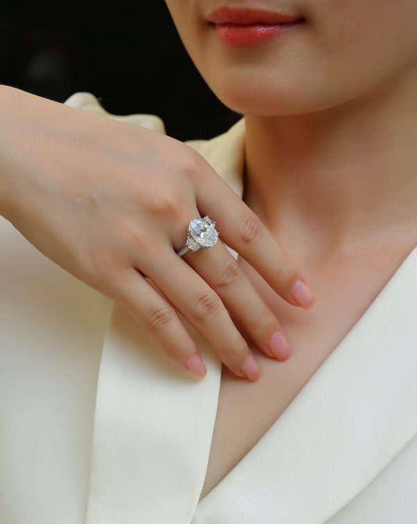 Silver Oval Cut Moissanite Engagement Ring - Cristiera - Image 5