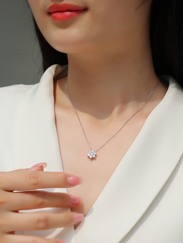 Quality Moissanite Snowflake Necklace Pendant - Cristiera - Image 2
