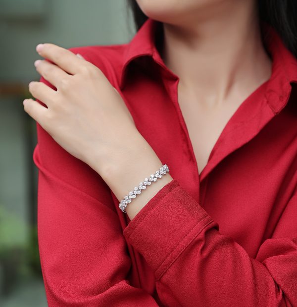 Moissanite Hand Chain Bracelet Silver - Cristiera - Image 2